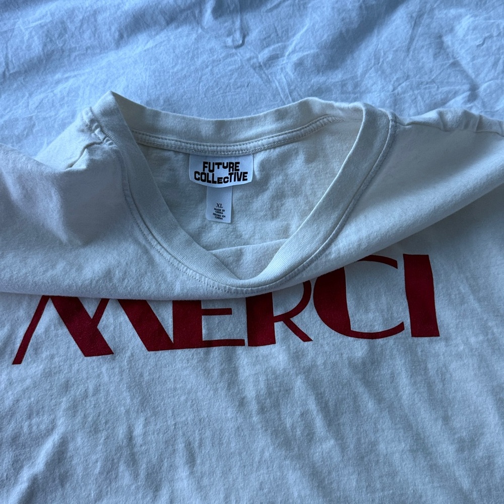 Merci Graphic Tee - Picture 5 of 6